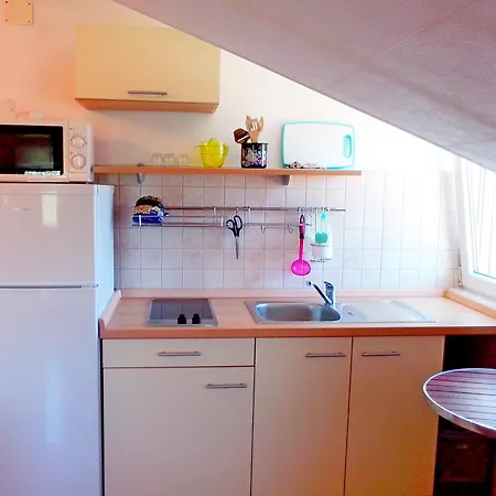 Drazen Apartment Kastel Stafilic